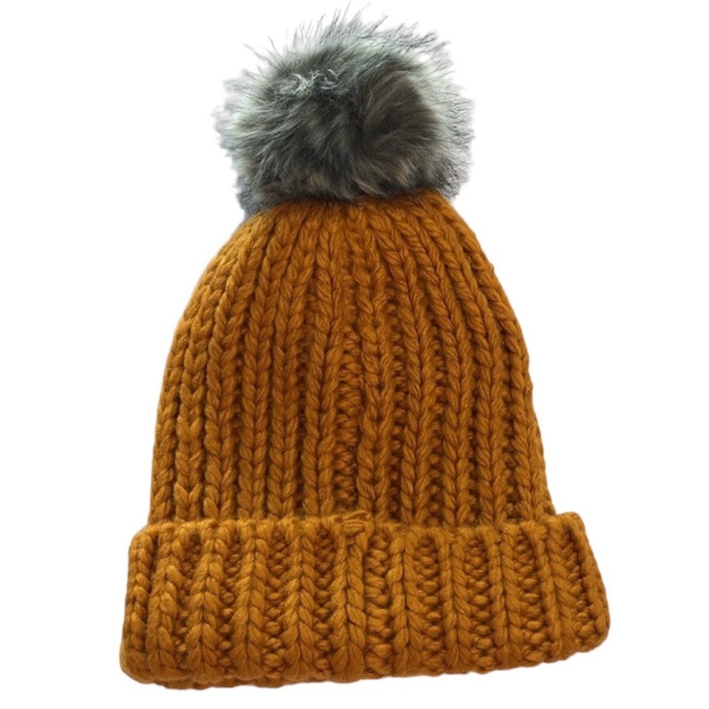 Rip Curl Beanie Hat Chunky Cable Knit Honey Gold with Gray Puff NWT
